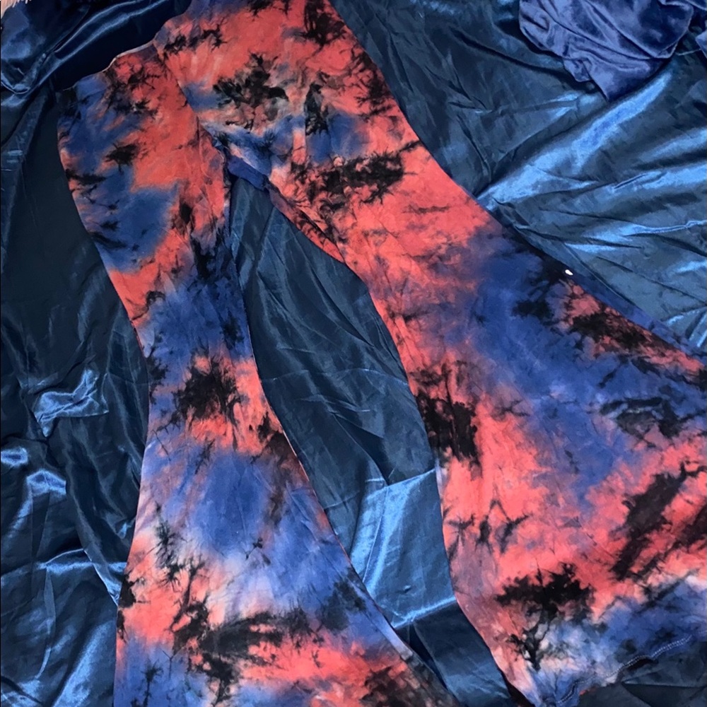 Wide leg tie dye pants fit and flare